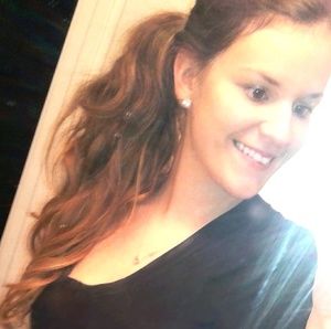 Meet your Posher, Holly